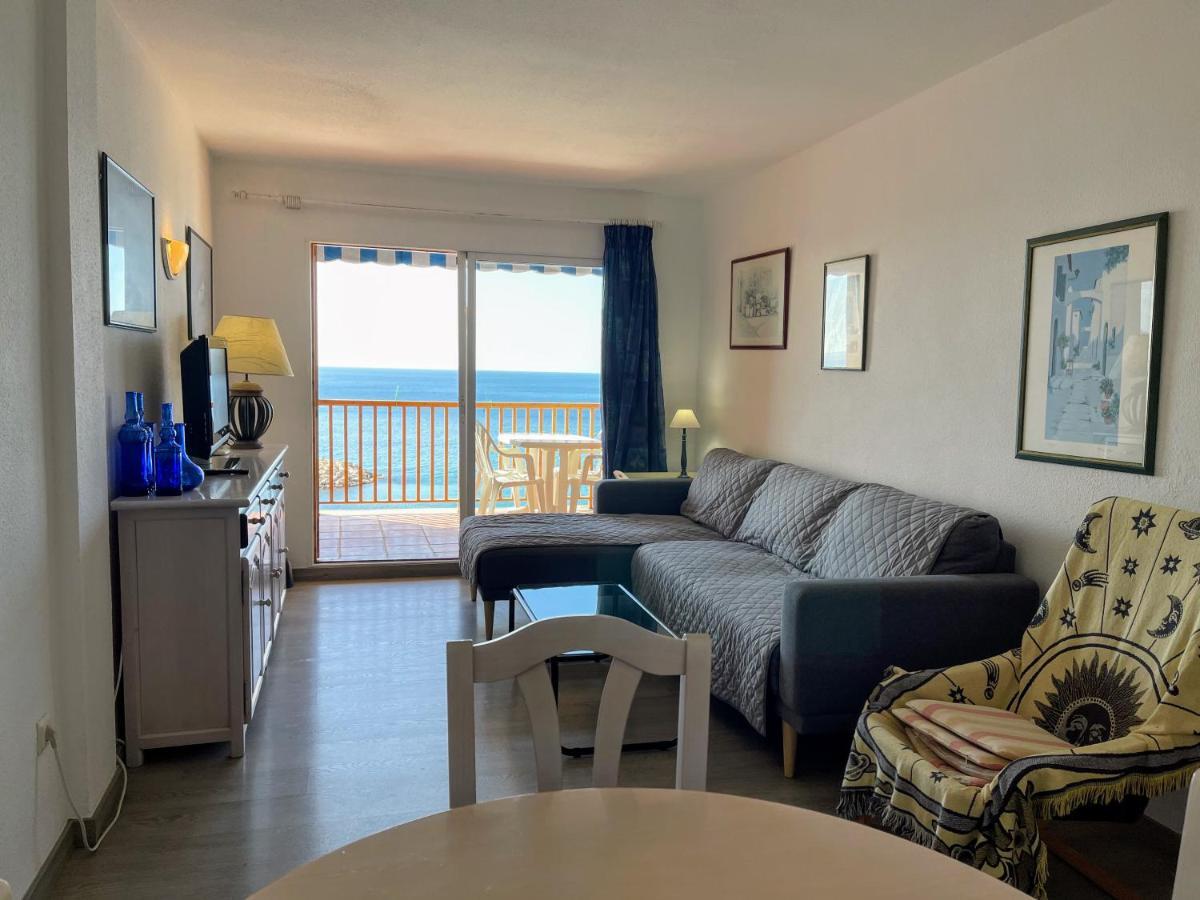 Sunrise Beachfront Apartment By The Marina Алтеа Екстер'єр фото