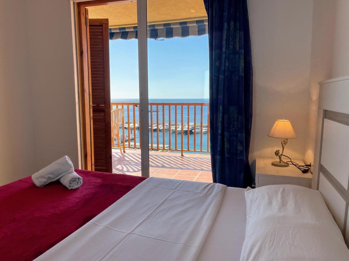 Sunrise Beachfront Apartment By The Marina Алтеа Екстер'єр фото
