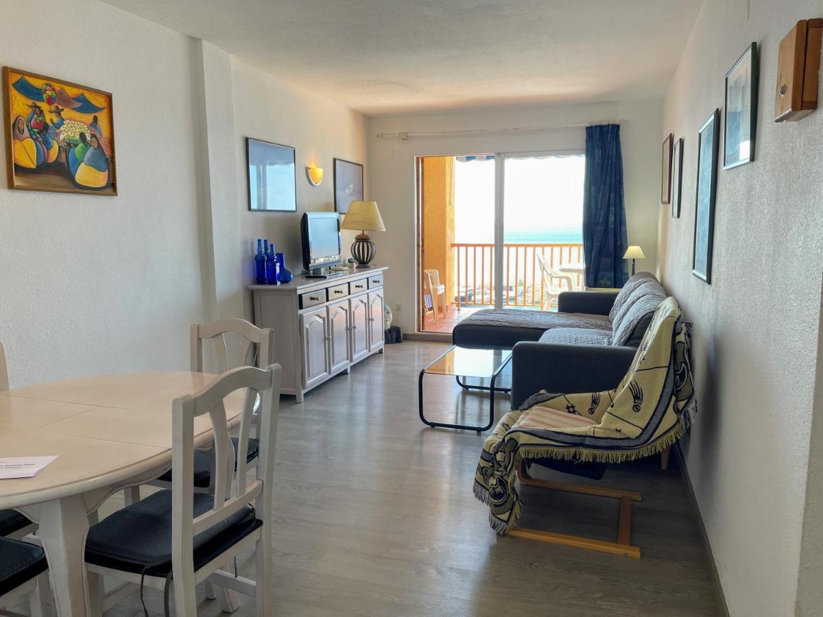 Sunrise Beachfront Apartment By The Marina Алтеа Екстер'єр фото