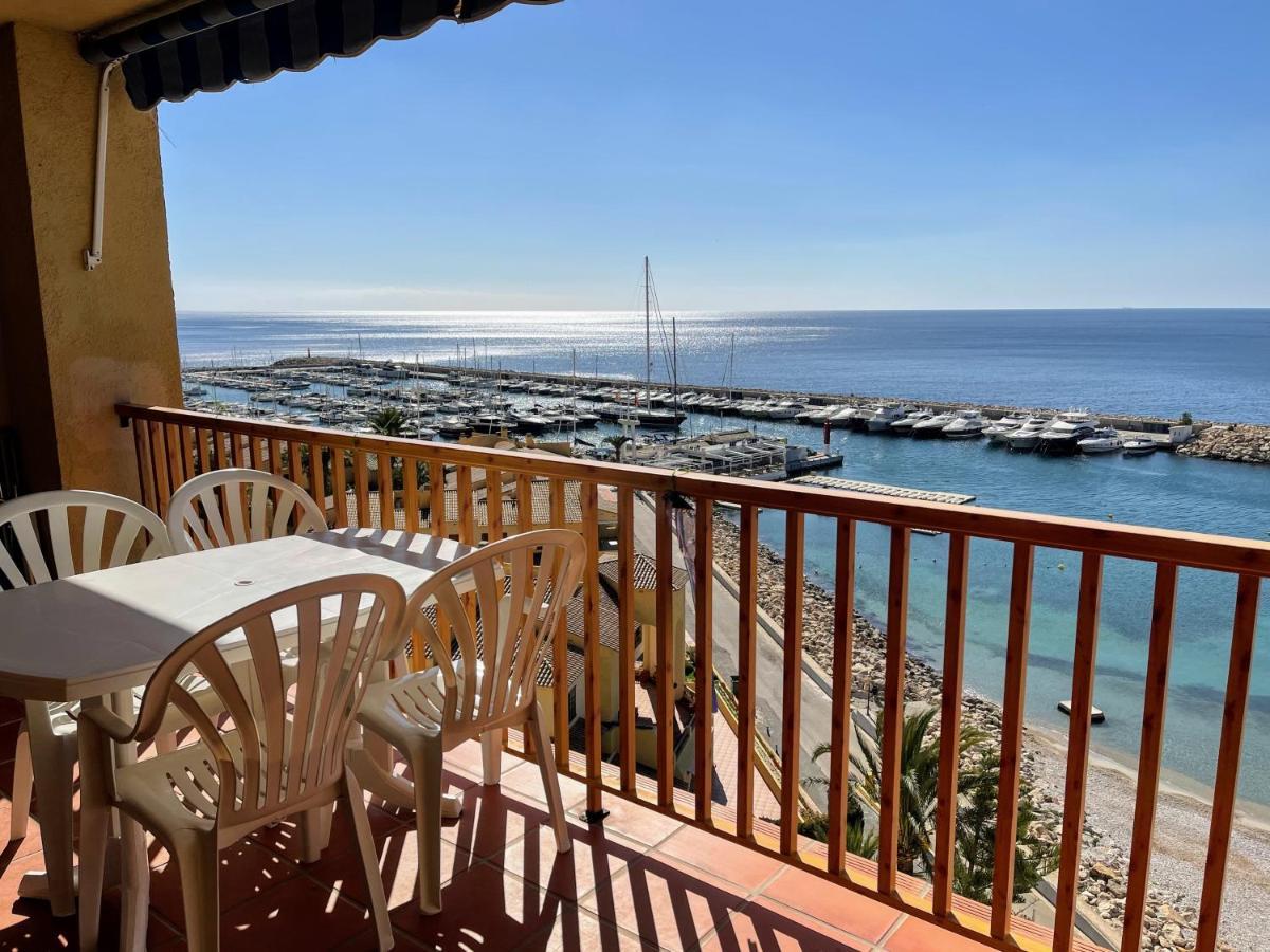 Sunrise Beachfront Apartment By The Marina Алтеа Екстер'єр фото